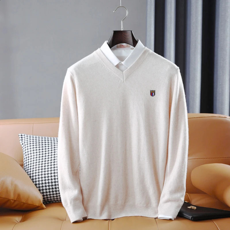 Soft Warm Pullover Cashmere Sweater Mens V Neck Thickened Classic Tops Autumn Winter Casual Solid Color Knitted Pullover 240821