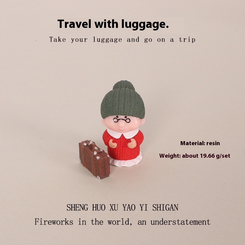 Mini creative elderly travel luggage, resin crafts, micro landscape home decorations, desktop ornaments