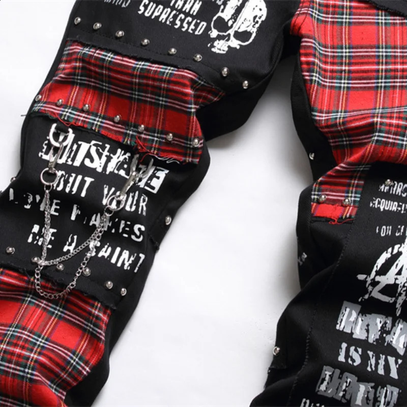 Korean Fashion Red Plaid Patchwork Punk Rivet Men Slim Jeans Trousers Skull Letters Print Hip Hop Chain Denim Pants Spodnie 240821