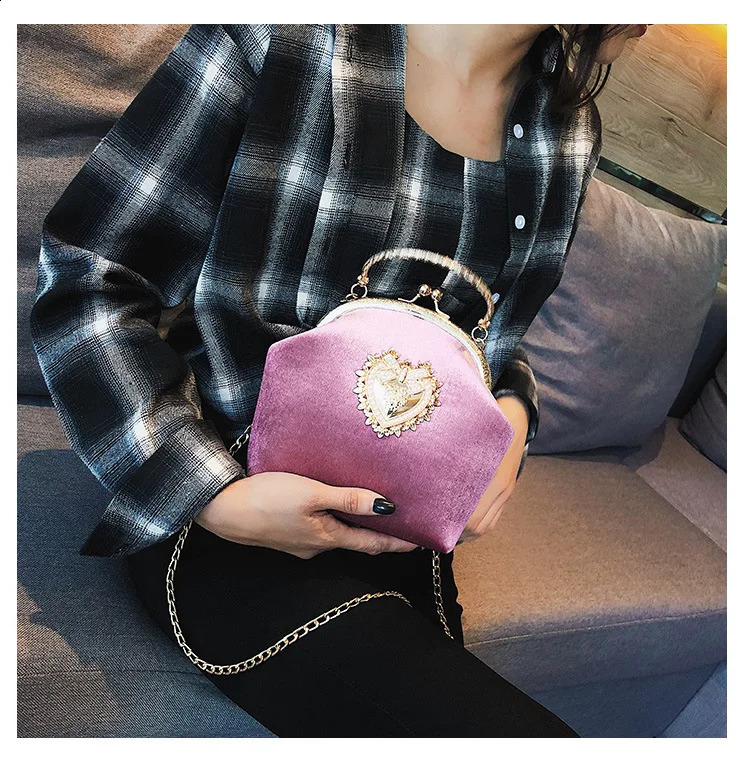 Female Velvet Pearl Handbag Vintage Velour Heart Evening Bag Wedding Party Bride Clutch Velour Bag Purse 240821