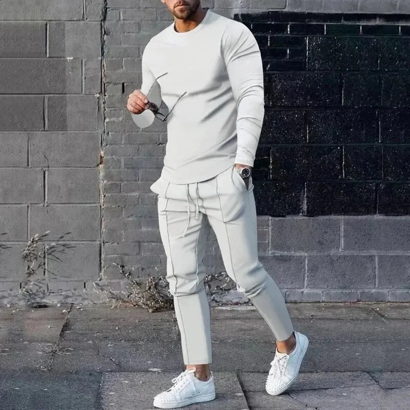 Solid color mens long sleeved T-shirt long pants 2-piece set casual mens street clothing oversized clothing sportswear 240827