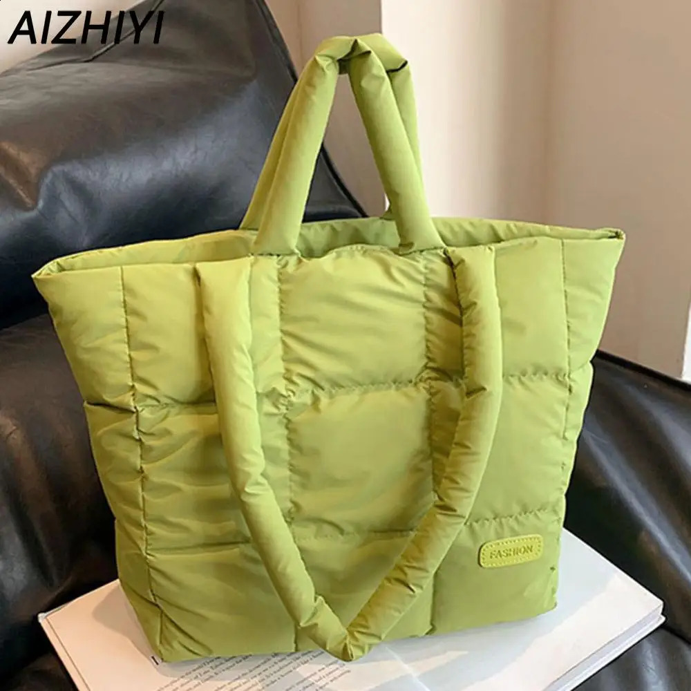 Cotton Padded Shoulder Bag for Women Puffer Tote Bag Quilted Puffy Handbag Purse Large Tote Cloud Bag Female Casual Shopping Bag 240821