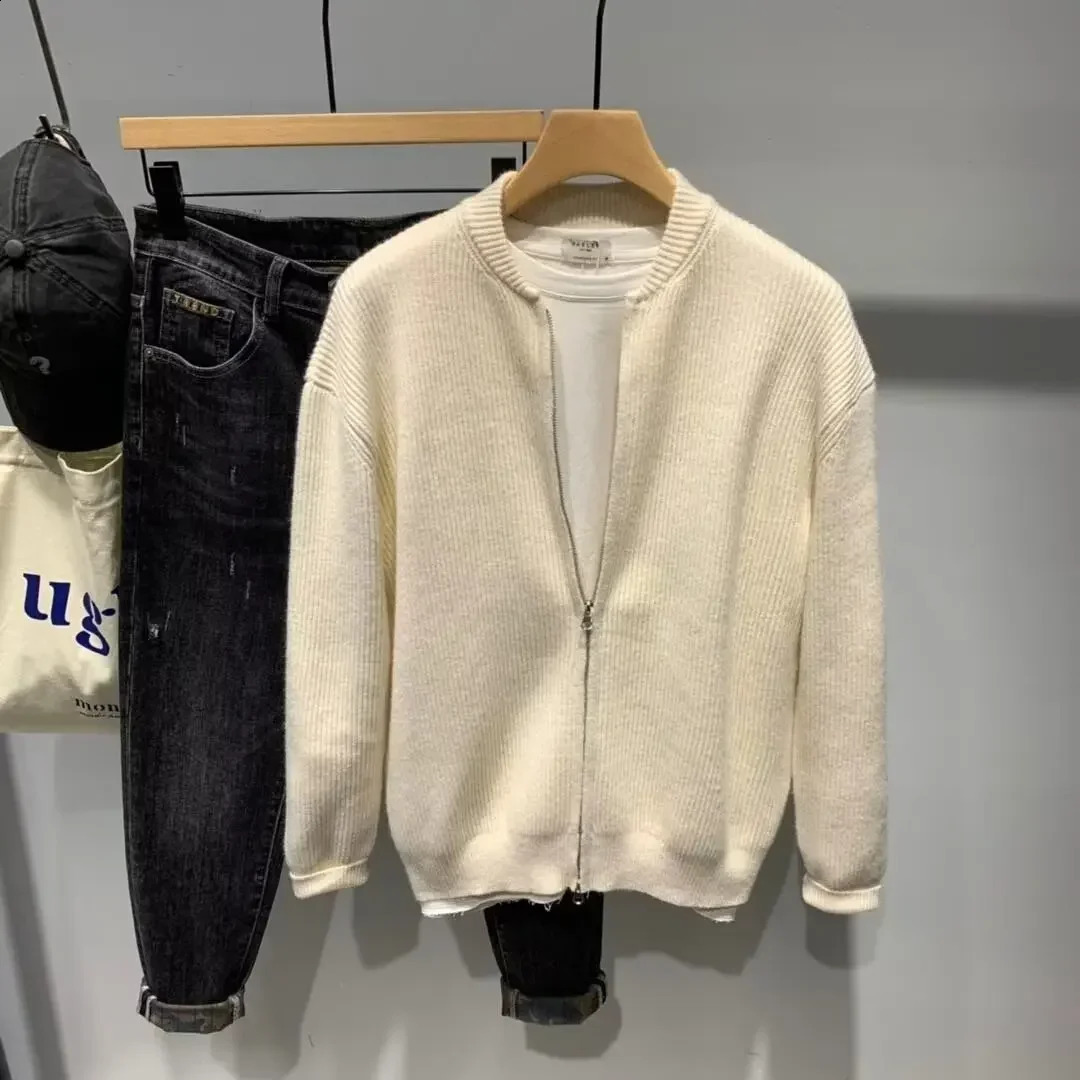American Retro Casual Style V-Neck Knitted Sweater Cardigan Sweater Autumn And Winter Mens Solid Color Jacket 240821