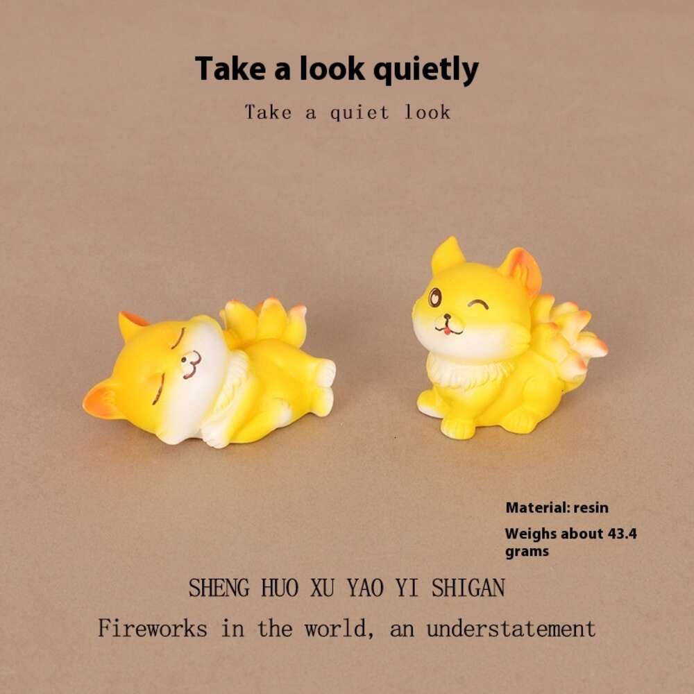 Creative Mini Cute Pet Fox Cartoon Resin Crafts Micro Landscape Home Decorations Desktop Small Ornaments