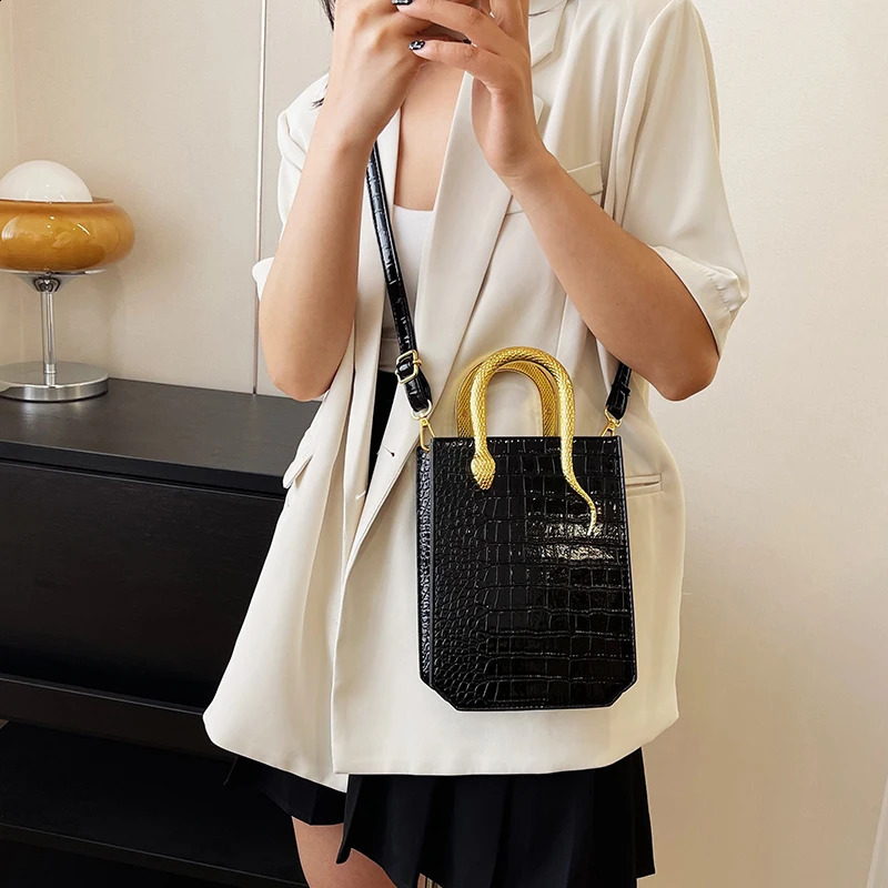 Fashion Handbag Womens Leather Shoulder Bag Crossbody Small Square Bag Ladies Casual Tote Evening Bag 240821