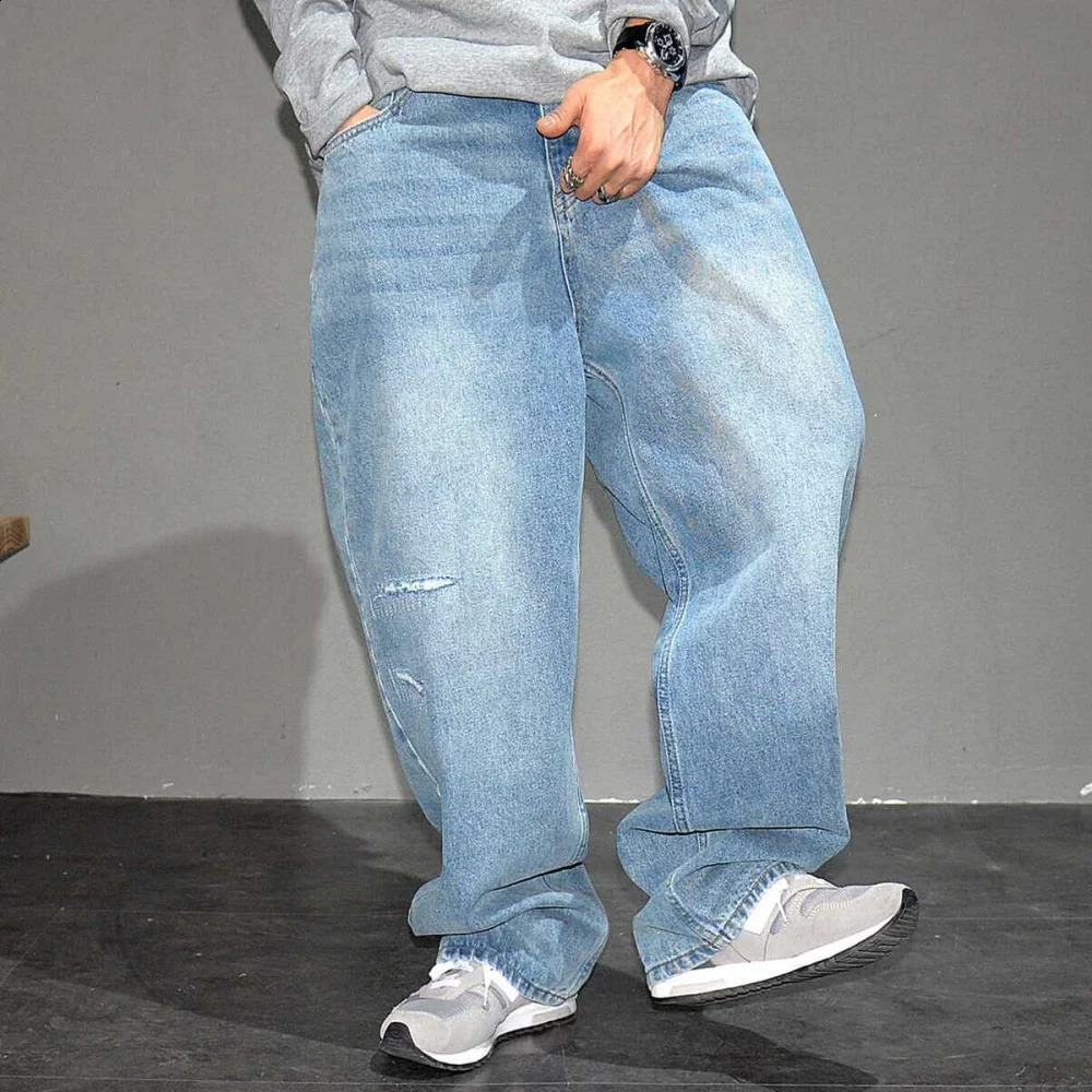 American Vintage Light Blue Distressed Baggy Jeans Men Japanese Streetwear Embroidery Ripped Jeans Harajuku Denim Cargo Pants 240821