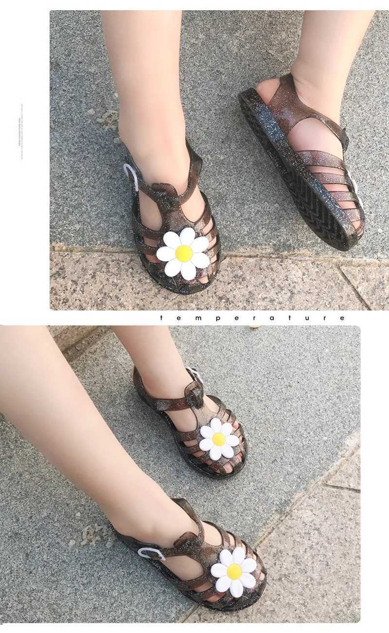Childrens Spring and Summer New PVC Jelly Shoes Baby Roman Chrysanthemum Sandals W240821