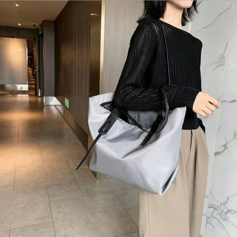 High capacity womens handbag casual ner shoulder bag highquality nylon Bolsos 240820