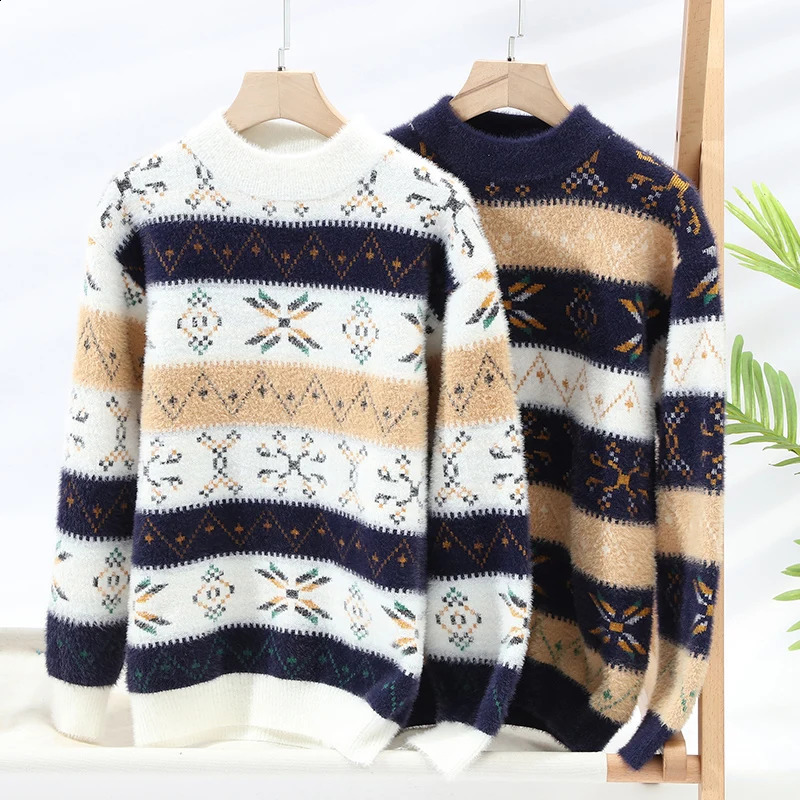 Mink Plush Thickened Round Neck Mens Autumn and Winter Loose Print Patchwork Fashionable Knitted Sweater Long Sleeved Tops 240821