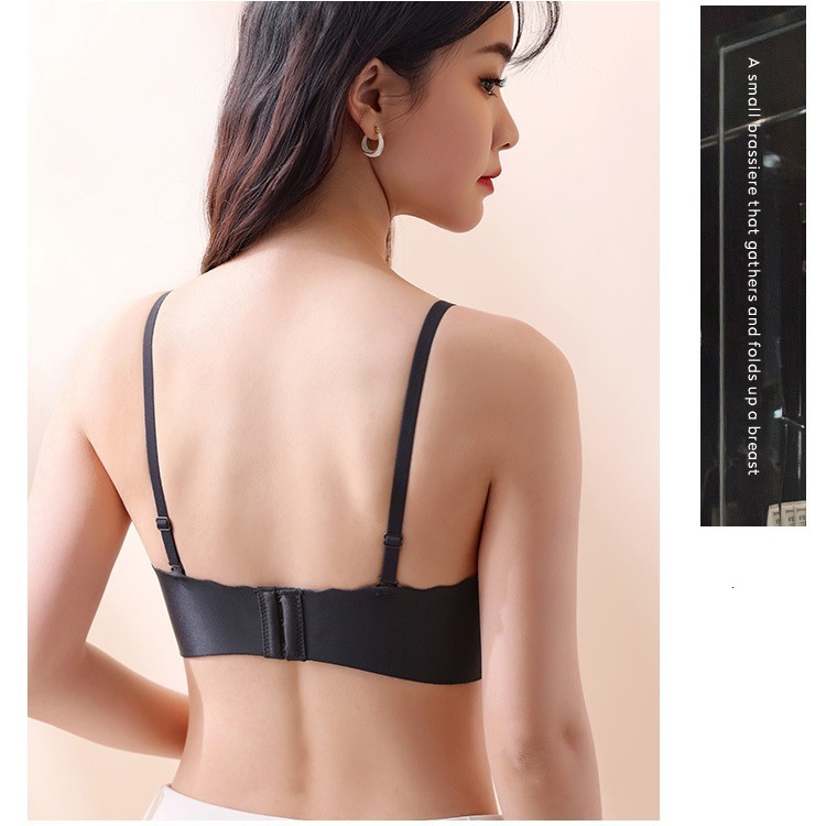 Untouched lingerie for women, with small gathered together show off their size, and collection of accessory breasts to prevent sagging without ring. d