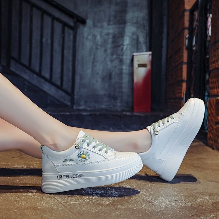 Ddmysports Trendy Little White For Women Autumn New Korean Edition Fashionable And Comfortable Student Casual Flat Bottom Lace Leather Plate Shoes OUT