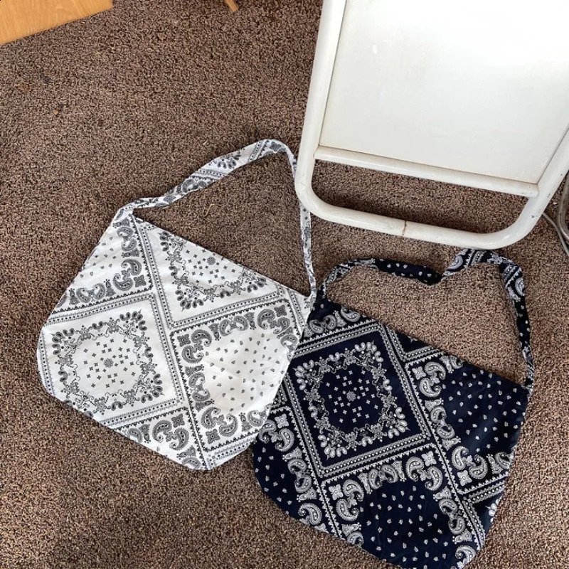 Fashion Womens Ethnic Style Canvas Large Capacity Shoulder Bag Shopping Bag Retro Leisure Travel Handbag 240821