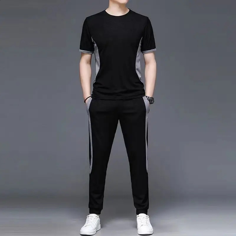T Shirt Sports Suits Man Jogging Mens Clothing Aesthetic Pants Sets Outdoor Trend Top Offer Wholesale Cotton Tracksuit 240821
