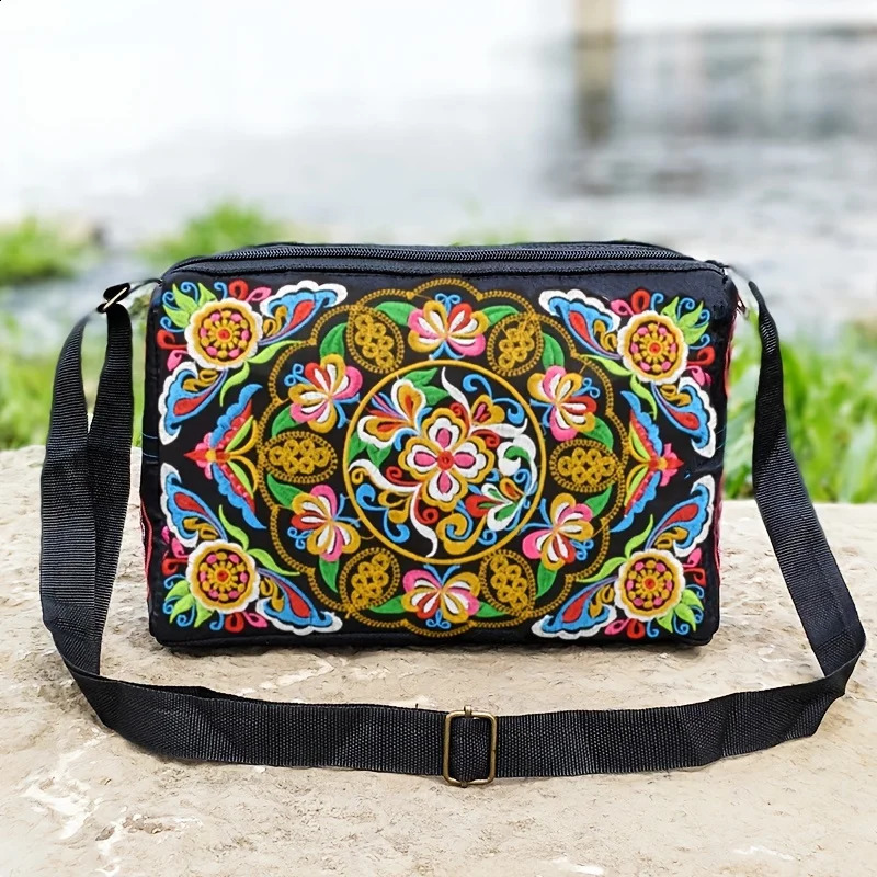 Embroidered Crossbody Bag Womens Canvas Shoulder Stylish Travel Purses 240821