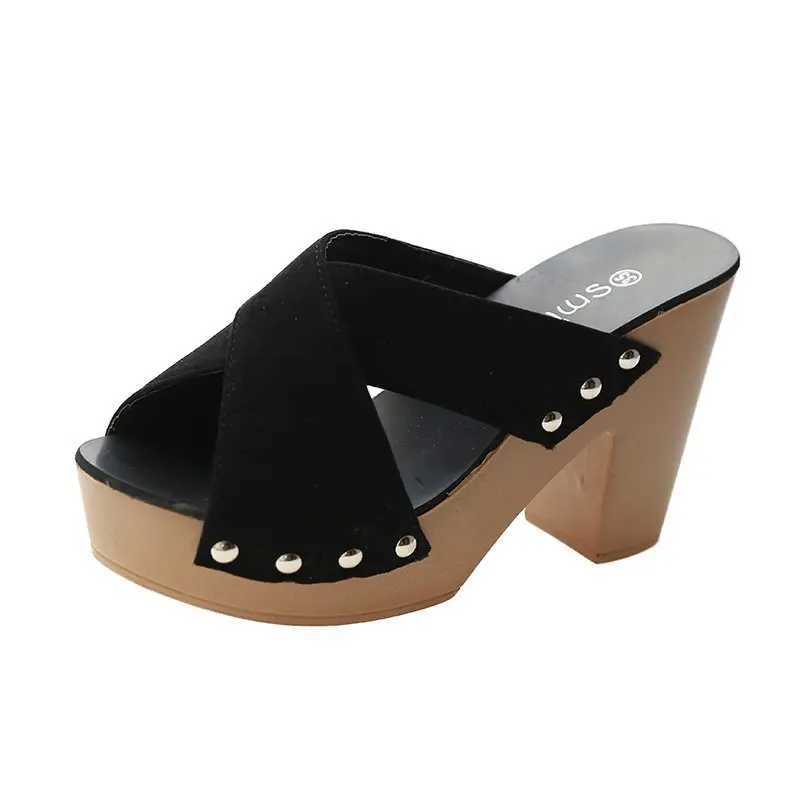 2023 Summer Sandals Women Platform Shoes Heels Luxury Wedge Black High Heeled Sandals Rivet Slippers Elegant Designer Sandals CL240806