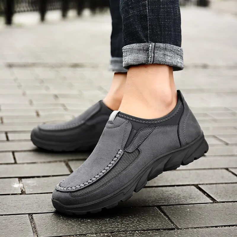 Mens casual sports shoes summer breathable Loafers classic handmade retro sliding shoes mens fashionable and comfortable Loafers 240821