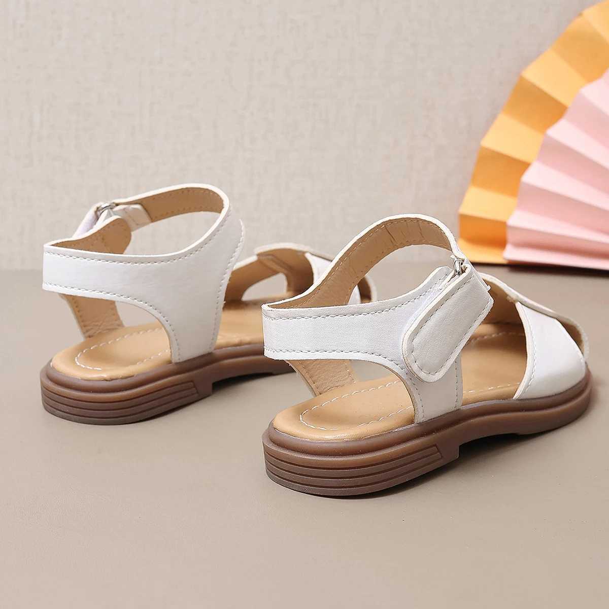 Girls Sandals New Summer Medium sized Childrens Princess Soft soled Shoes W240821