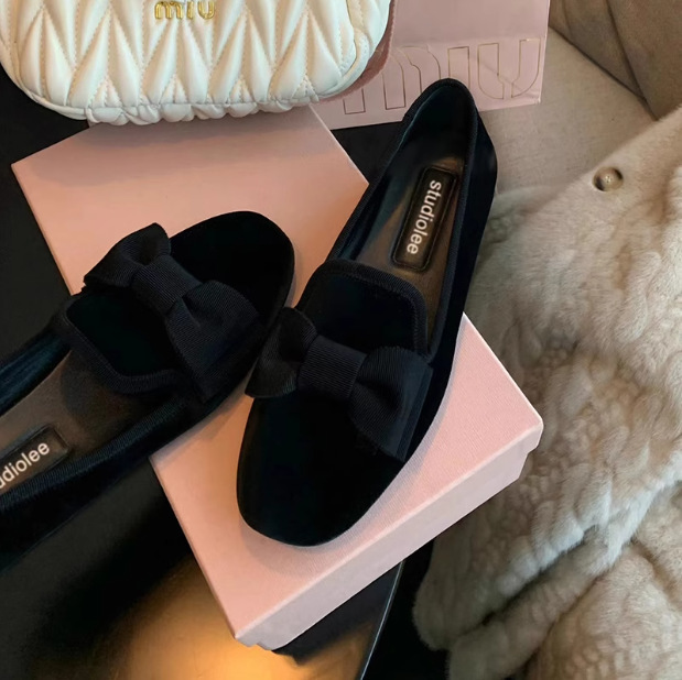 Ddmysports Grape Mom S Same Style Amin Family Wearing Velvet Bow Le Fu Women French Flat Single Shoes OUTDOOR
