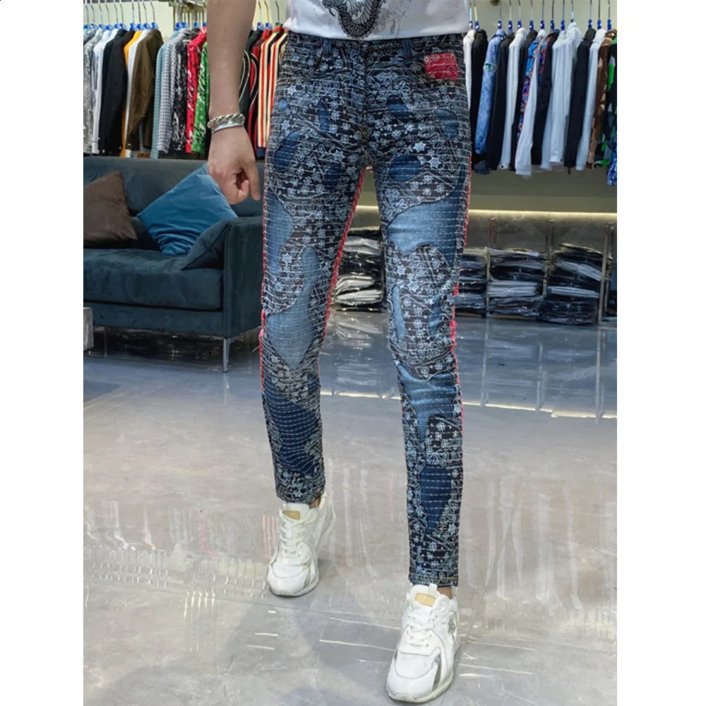 Mens Trendy Contrast Black Red Irregular Patch Pants Fashion Paisley Print Trousers TOP Stitching Embroidery Slim Fit Jeans 240821