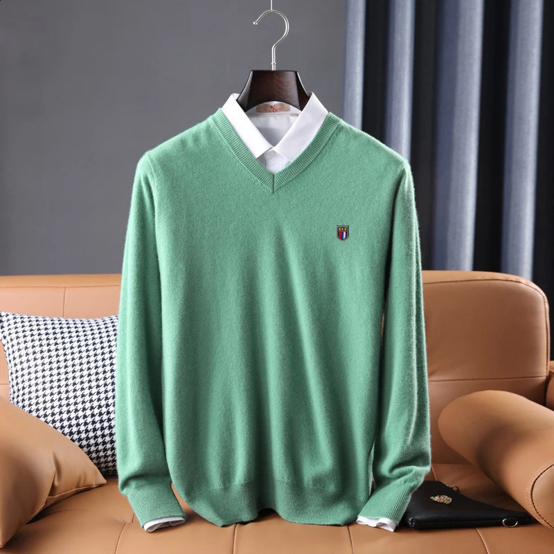Soft Warm Pullover Cashmere Sweater Mens V Neck Thickened Classic Tops Autumn Winter Casual Solid Color Knitted Pullover 240821