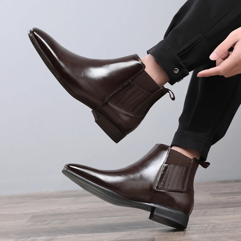 Mens Classic Retro Chelsea Boots Mens Fashion British Style Short Ankle Boots Mens Casual High Top Leather Shoes Apartment 240821
