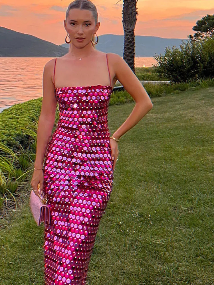 Sexy sequin patch work suspender dress for women fashionable sleeveless and backless split style shiny evening party 240820
