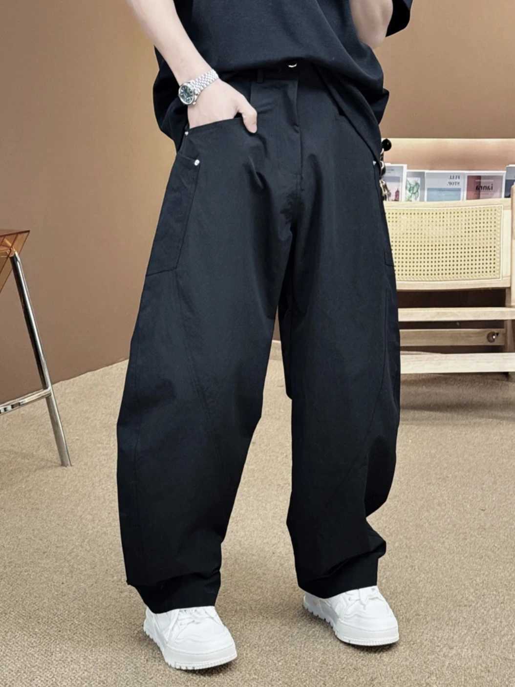 Summer pants mens minimalism and niche design casual pants mens 3D cutting large pockets wide legs curvesW240725