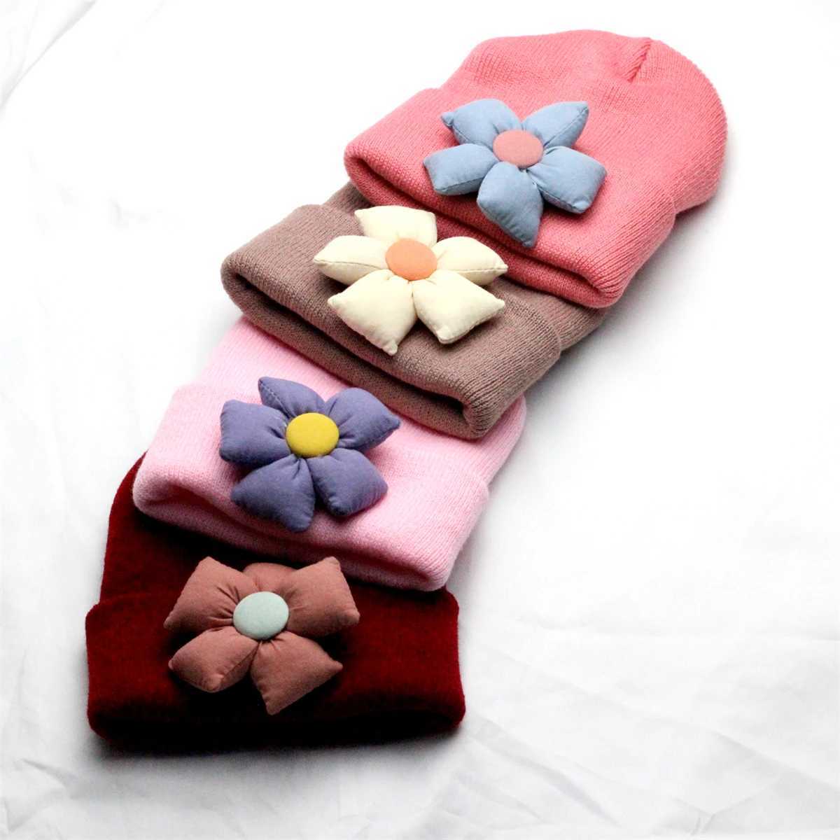 Knitted Beanie with Fabric Sun Flower Baby Girls Big Flower Winter Warm Bonnet Children Crochet Hat Cute Newborn Turban Hats M240821