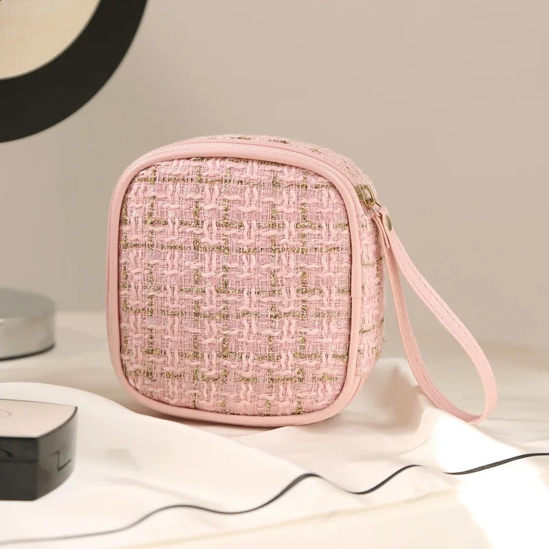 Portable Womens Mini Cosmetic Bags Girls Makeup Lipsticks Storage Pouch Sanitary Pads Data Cables Organizer Small Bag 240820