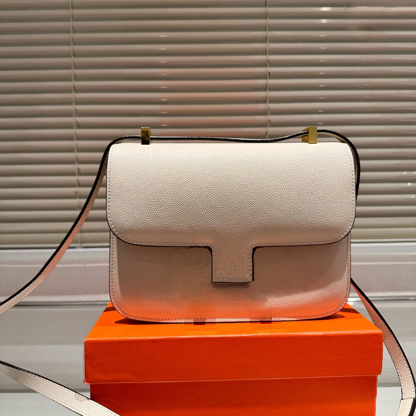 Designer Shoulder Bag Classic Golden Buckle Womens Bag Luxury Brand Leather Fashion Crossbody Bag New High Quality Small Square Bag Multi functional Wallet Gift789