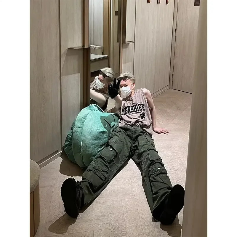 American Style Vintage High Street Casual Pants For Men Women Loose Fit Multi Pocket Cargo Pants Hip Hop Straight Leg Versatile 240822