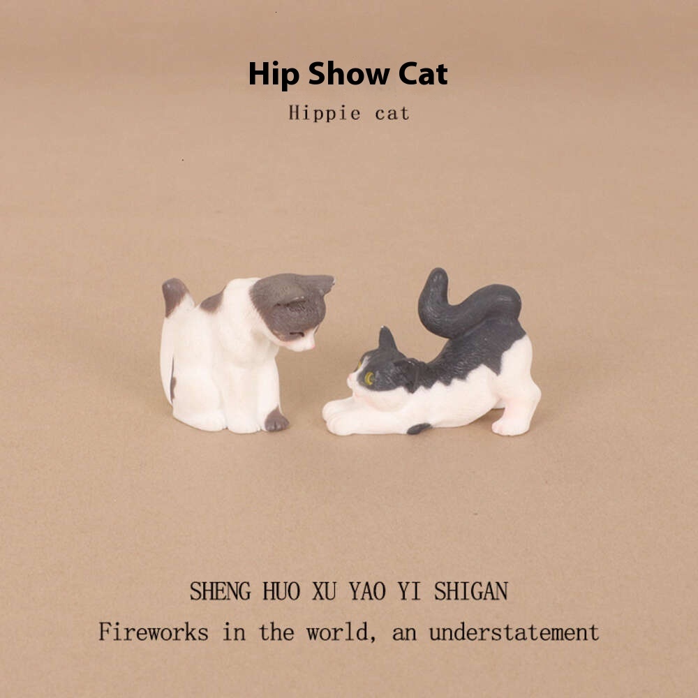 Charming Small-Scale Resin Kitty Sculpture for Creative Interior Design