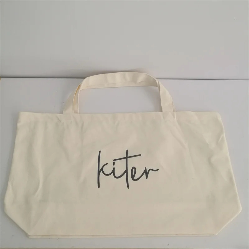 Wholesale of 100 piecesbatch custom cotton canvas fitness bag large capacity adjustable beach shoulder wide handle 240821