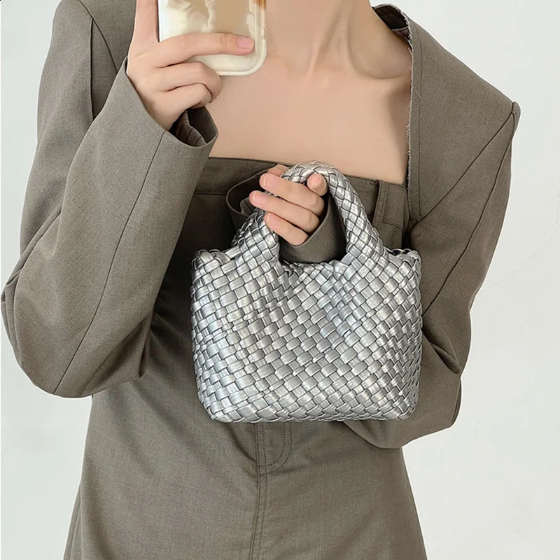 2024 Fashion Mini PU Leather Cute Vegetable Basket Handbag Womens Messenger Bag 240822 a204