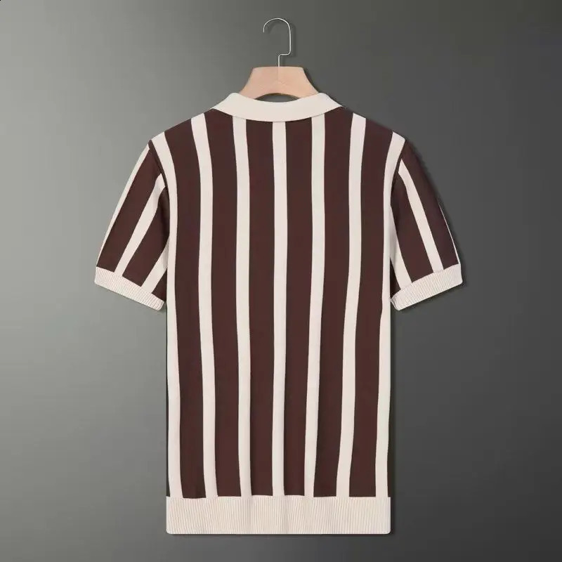 2024 Summer Minimalist Color Striped Casual Slim Fit British Retro Style Personalized Flip Collar Half Zip Knit Polo Shirt 240821