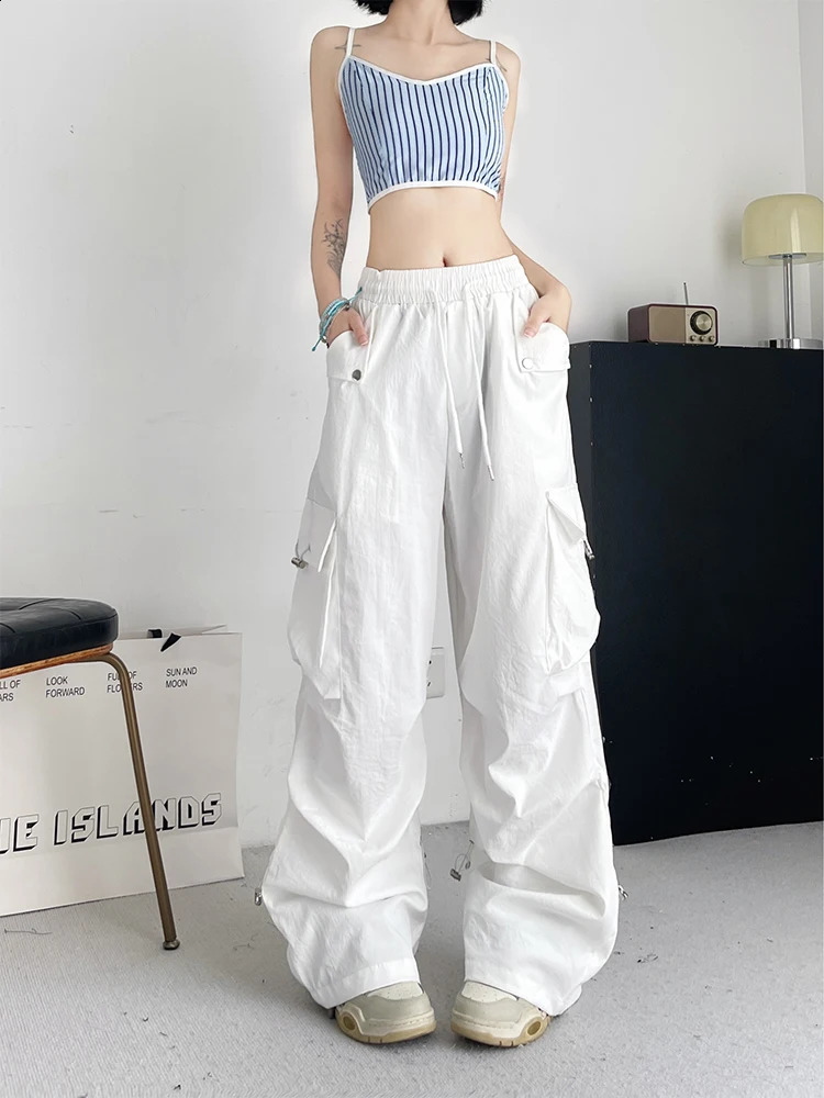 Womens White Baggy Cargo Pants Streetwear Harajuku Japanese 2000s Style Pants Y2k Parachute Pants Vintage Trousers Clothes 240821