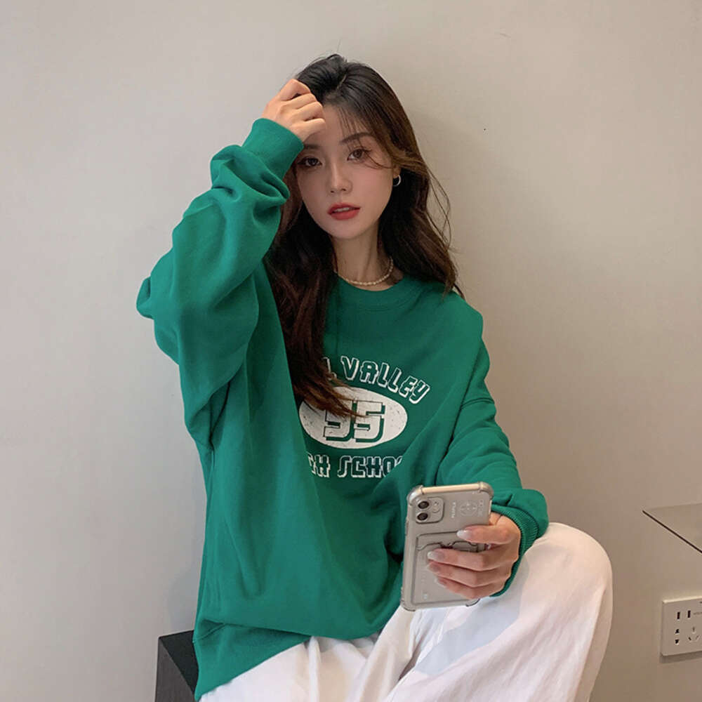Shoulder hugging back collar, American number letter printed round neck hoodie, women's long sleeved autumn thin top dongdumaoyi