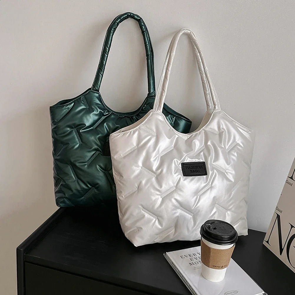 Women Padded Tote Bag Versatile Solid Puffer Bag Big Capacity Quilted Shoulder Bag Casual Winter Commuting Bag 240821
