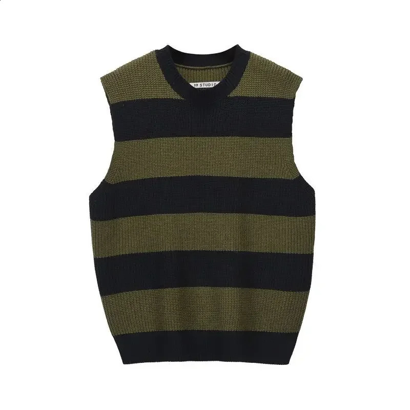 Knitted Sweaters for Men Crewneck Vest Waistcoat Man Clothes Sleeveless Striped Round Collar Green Y2k Vintage in Mode Warm 240821