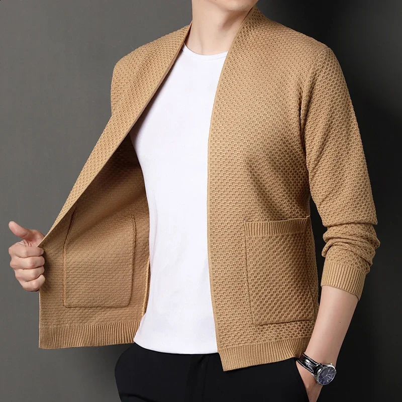 High quality mens springsummer cardigan wool sweater fashionable and casual knitted clothing 240821