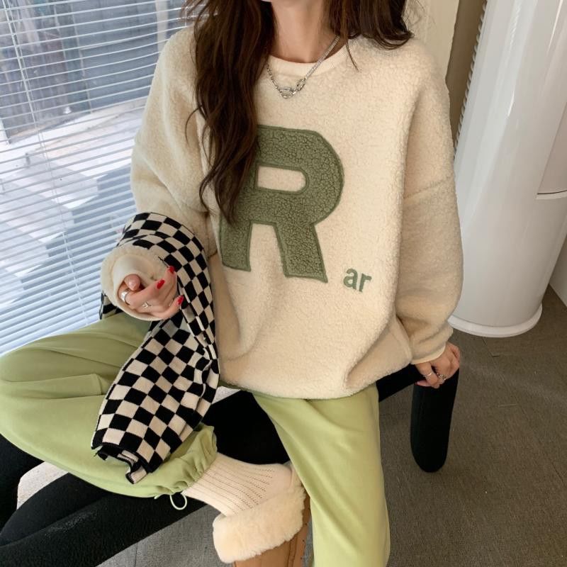autumn and winter new imitation lamb wool letter thick warm round neck long sleeved sweatshirt for women with lazy style loose top dongdumaoyi