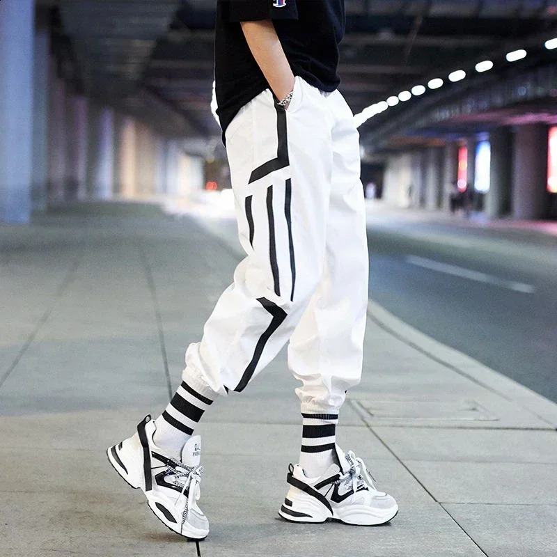 Trousers Man Hip Hop Cargo Pants for Men Summer White Harem Y2k Long with Korean Style Loose Techwear in Harajuku Fashion 240822