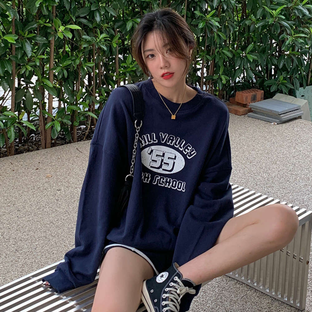 Shoulder hugging back collar, American number letter printed round neck hoodie, women's long sleeved autumn thin top dongdumaoyi