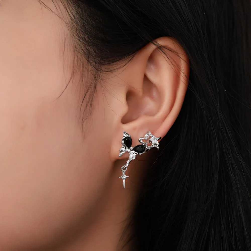 Gothic black crystal star earring set suitable for girls with retro aesthetic earrings and fashionable Y2K jewelry accessories X241106