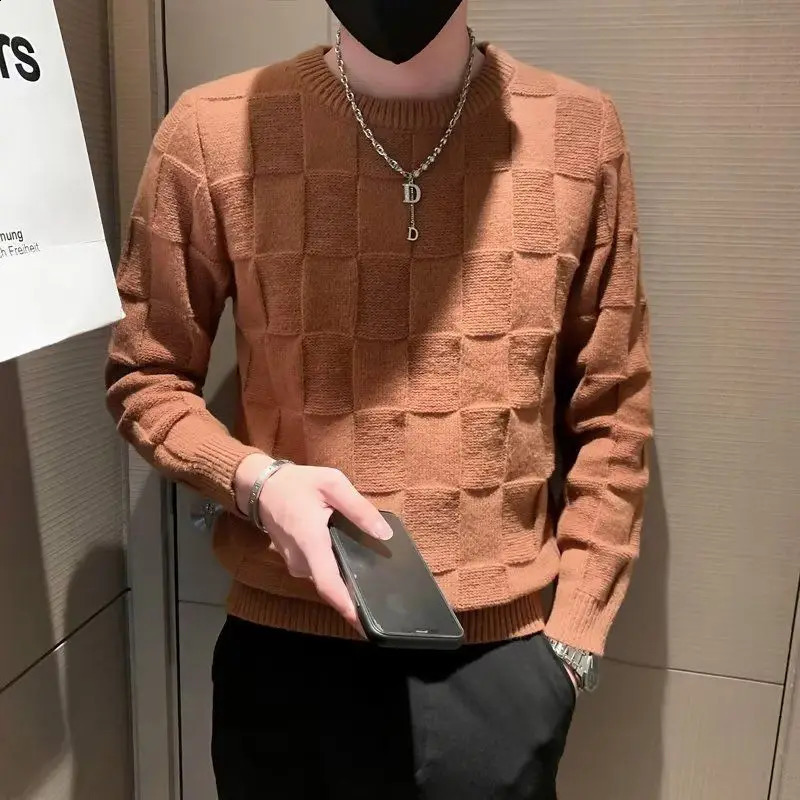 Korean Autumn/Winter Sweaters Mens O-Neck Solid Chessboard Pattern Fashion Casual Loose Long Sleeve Pullovers Knitted Tops 240821