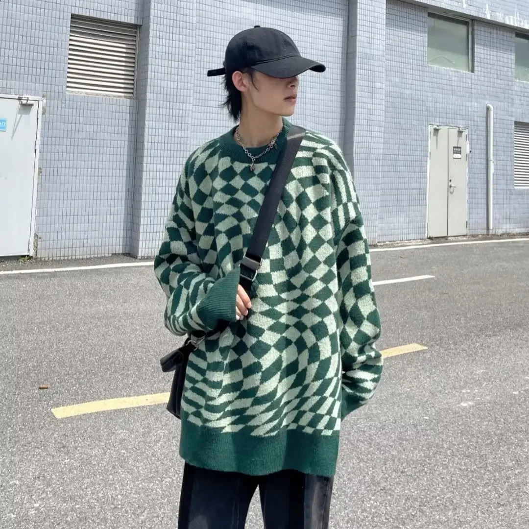 American Style Vintage Sensible Plaid Green Sweater For Men Fashionable Casual Round Neck Knitted Top Trendy Lazy Pullover 240821