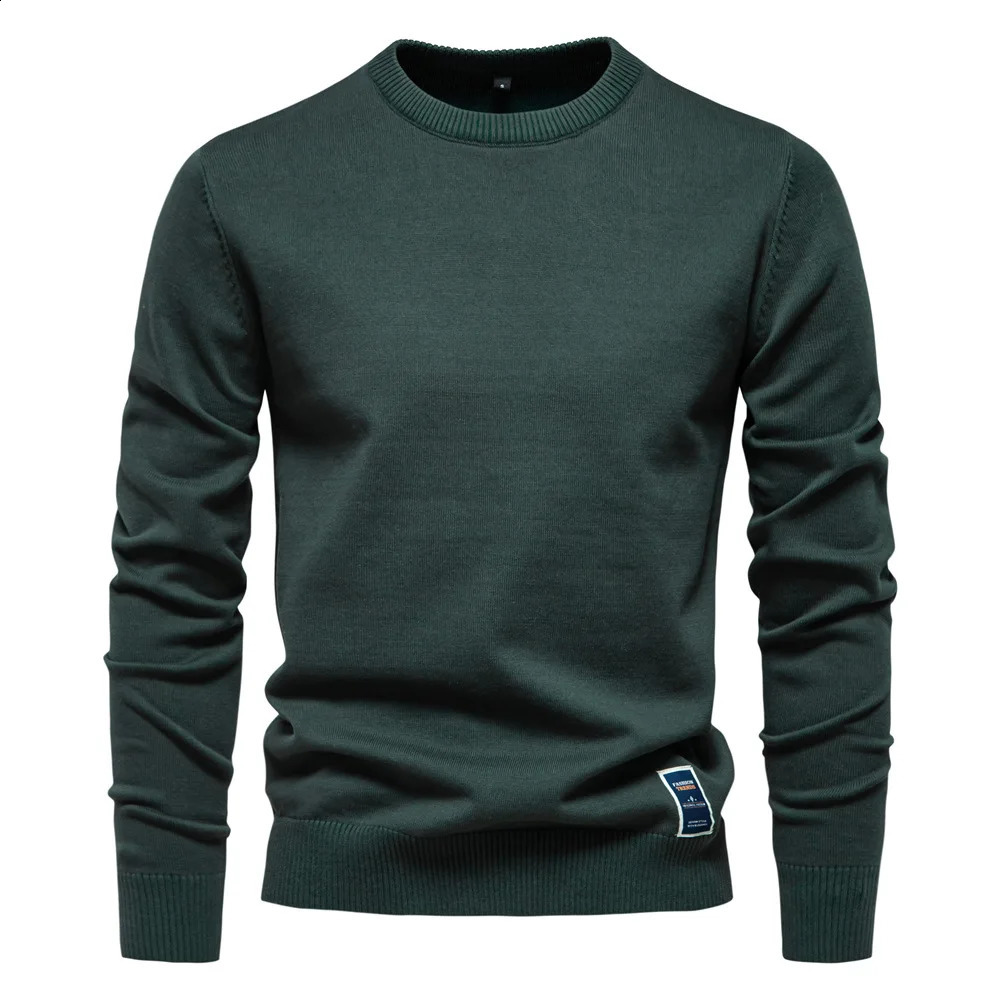autumn and winter Pullover mens sweater Oneck solid color long sleeved warm casual fashion clothing 240821