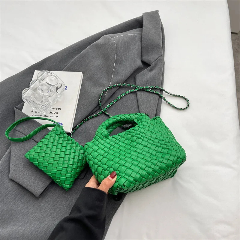 2024 Fashion Mini PU Leather Cute Vegetable Basket Handbag Womens Messenger Bag 240822 a204