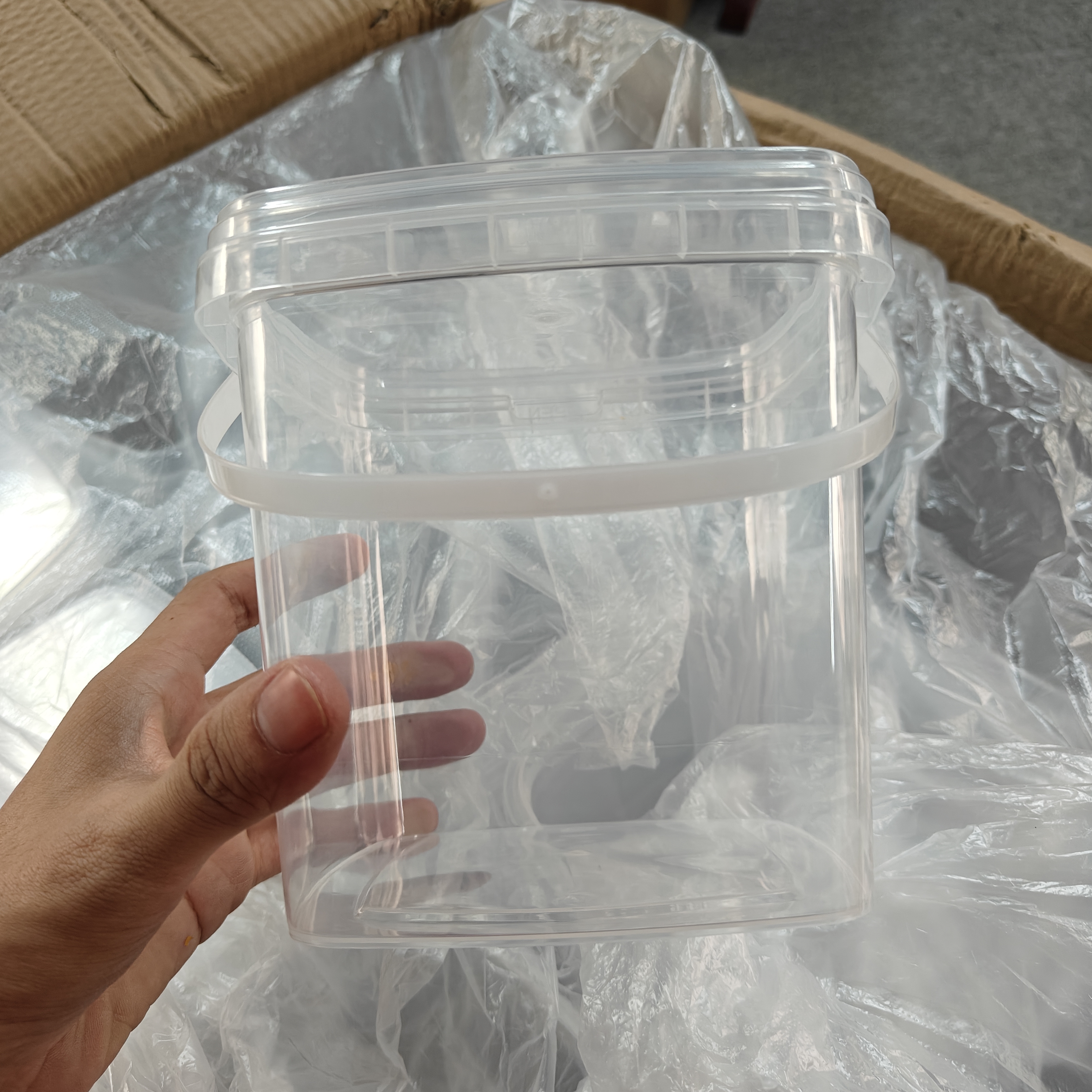 68OZ Square Deli Containers with Lids Clear Plastic Food Storage Containers Airtight Deli Containers