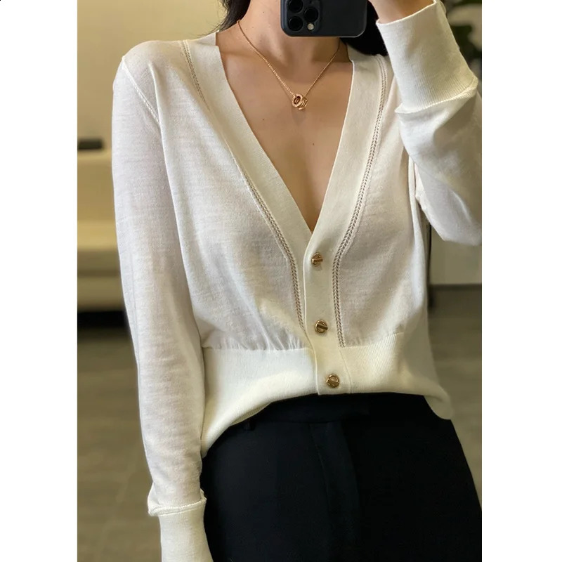 Elegant knitted cashmere cardigan wool womens sweater thin spring and autumn Vneck loose fine coat 240821